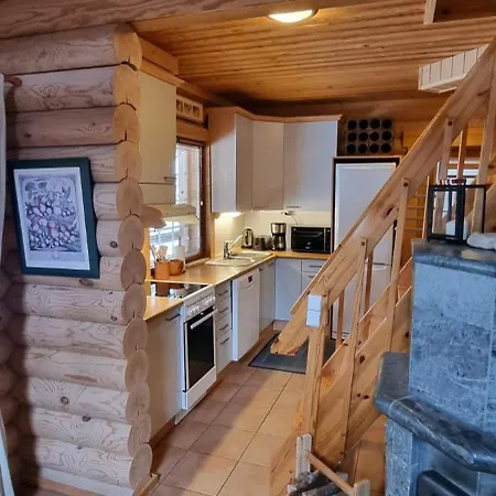 Hovimaeenraitti 5a Apartment