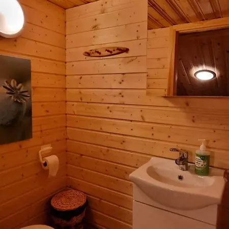 Hovimaeenraitti 5a * Tahkovuori