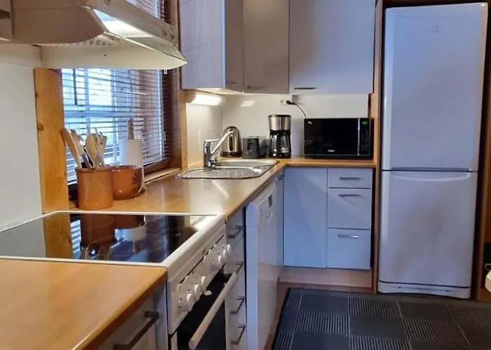 Hovimaeenraitti 5a * Tahkovuori