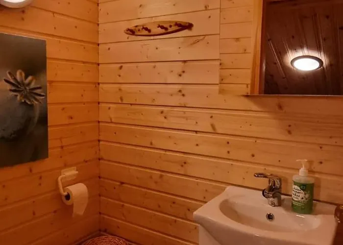 Hovimaeenraitti 5a * Tahkovuori